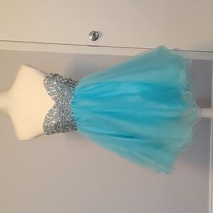 Night Moves Strapless Light Blue Sequin and Tulle Dress, Size 4